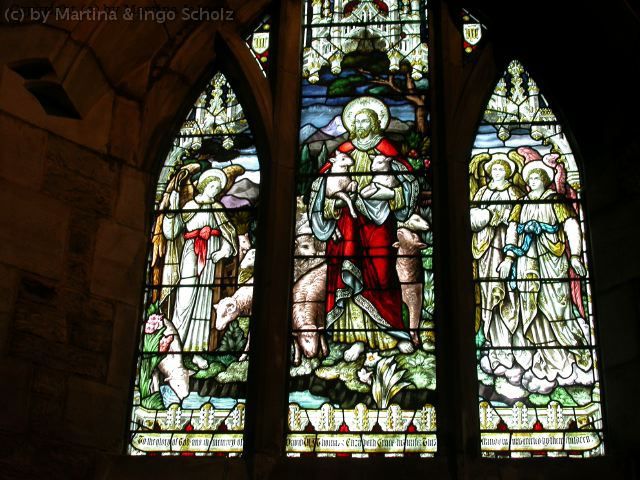 dscn0157.jpg - Brecon Cathedral.