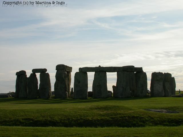 dscn0185.jpg - F�r uns war der Besuch von Stonehenge ein wundersch�ner Abschlu�, nicht nur des Tages sondern leider auch des Urlaubs.