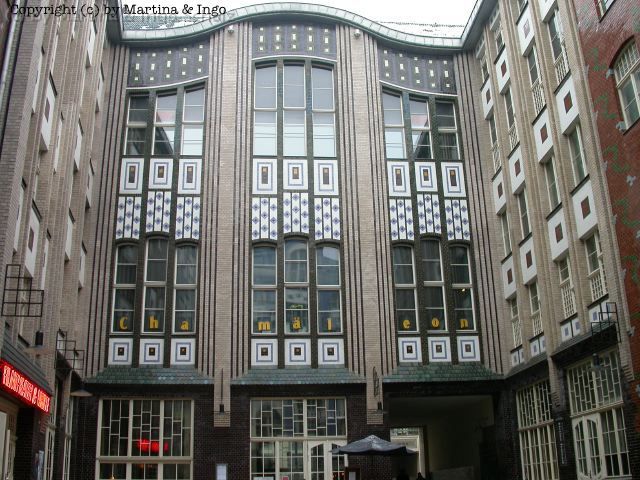 dscn1039.jpg - Der erste Hackesche Innenhof.