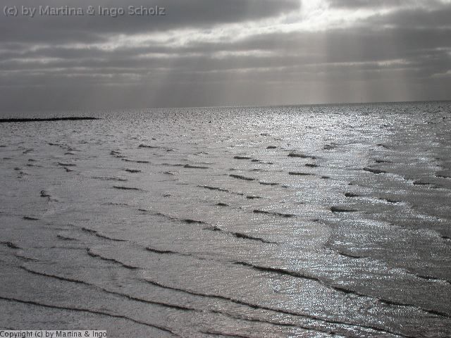 dscn1201.jpg - G�tterd�mmerung �ber der Nordsee.